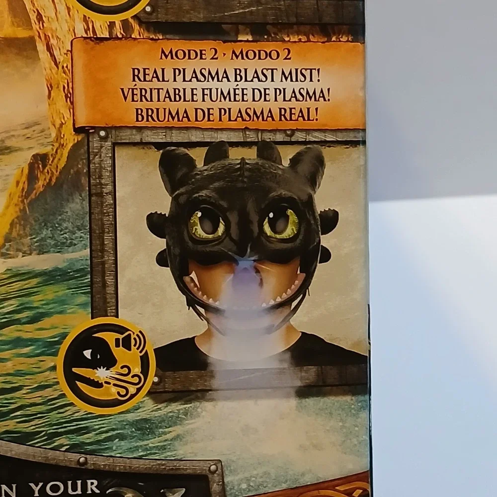 DreamWorks How to Train Your Dragon Toothless Blast & Roar Mask - New In Box!